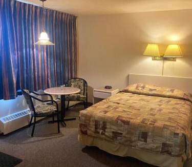South Lethbridge Hotel | Chinook Motel