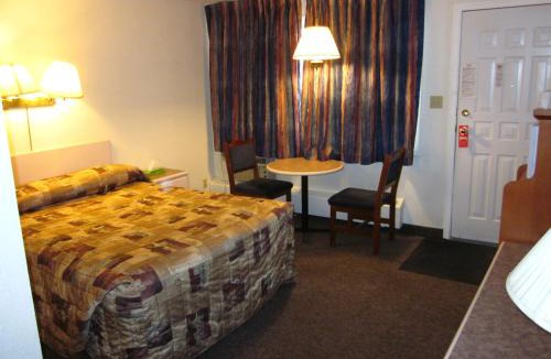 South Lethbridge Hotel | Chinook Motel