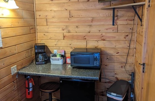 Hayward Apartment | Chip-Wa Lodging Room 1