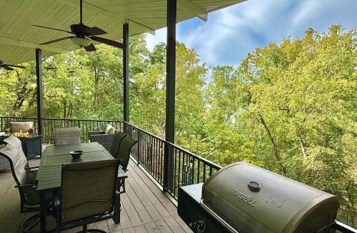 Silver Point House | CHLChateau-Walkable to Hurricane Marina
