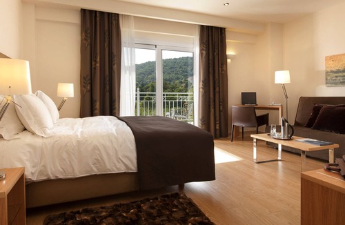 Kastoria Hotel | Chloe Hotel