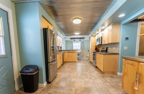 Upper Peninsula Michigan House | Chocolay Getaway (Marquette, MI)- Sleeps 6, 25 minutes to Sugarloaf Mountain!