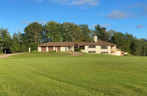 Upper Peninsula Michigan House | Chocolay Manor