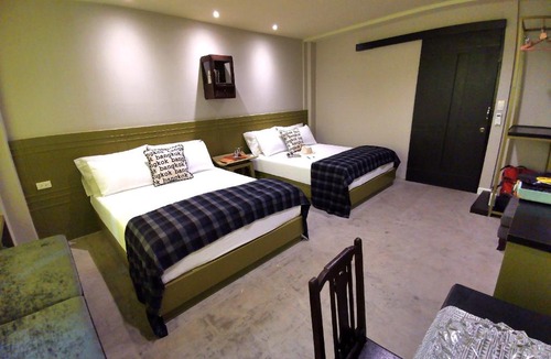 Ratchathewi Bed & Breakfast | Chomm House