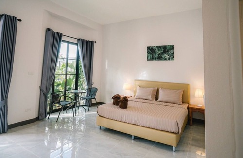 Bang Phra Hotel | Chor Grandé Resort