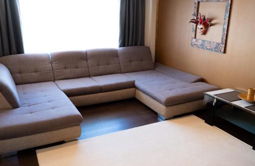 Vulcan Apartment | Chris Apart
