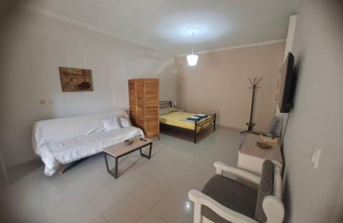 Paloukia Apartment | Chrisa's Home