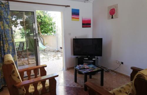 Paphos Apartment | Chriselina Gottage