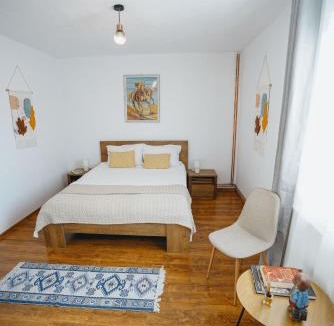 Floresti House | CHRISTE FOREST RETREAT Bed & Chocolate