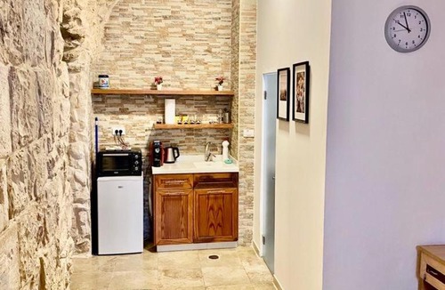 Old City Apartment | Christian Quarter Studio I