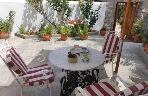 idhra Apartment | Christiana’s Stone Villa