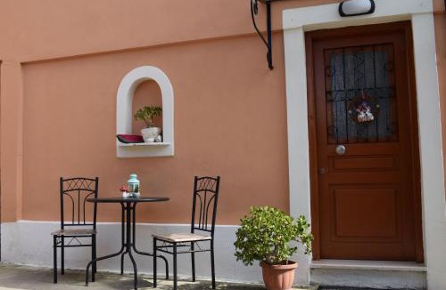 Alepou Apartment | Christina's House