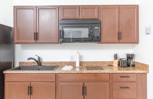 Huffman - O' Malley Apartment | Chugach Mountain View Premium ll Suite 203