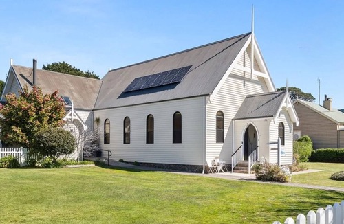 Robertson Apartment | Church Conversion @ 39 Hoddle Street - 2-bedroom apartment in lovely Robertson