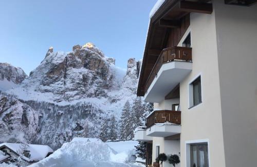 Colfosco House | Ciasa Roenn