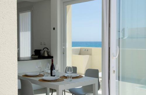 Cicirata Apartment | Cicirìa - Private Seafront Suites