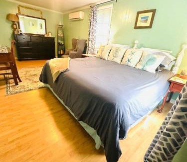 Laurel Apartment | Cicis Hilltop Haven
