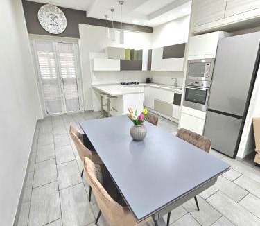 Arenella Apartment | Cidemì House