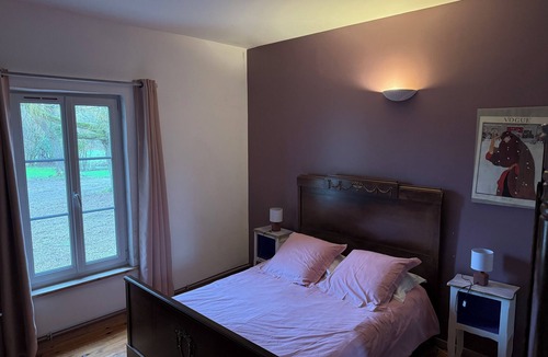 Ernes House | Ciderpress 6-bedroom house set in 1 hectare of gardens with pool and lake