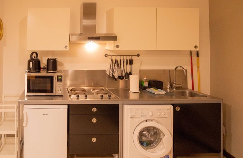 Brescia Antica Apartment | 'Cidneo' - Cozy Studio Apartment with patio in the Heart of the City of Brescia