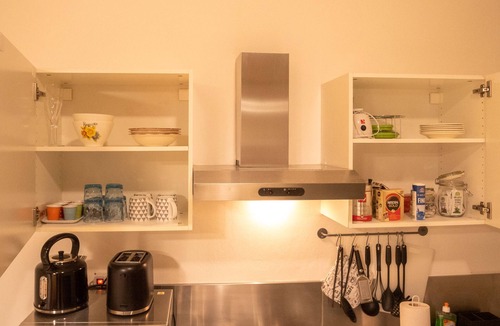 Brescia Antica Apartment | 'Cidneo' - Cozy Studio Apartment with patio in the Heart of the City of Brescia