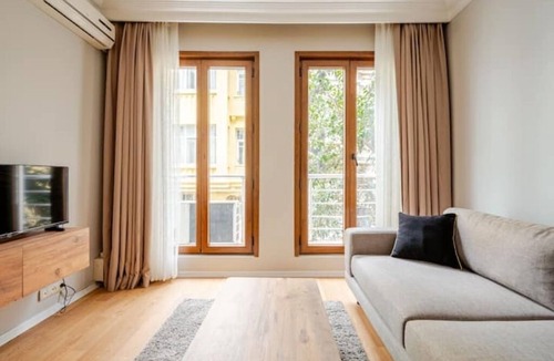 Pera Apartment | Cihangir comfortable central apartment (1)