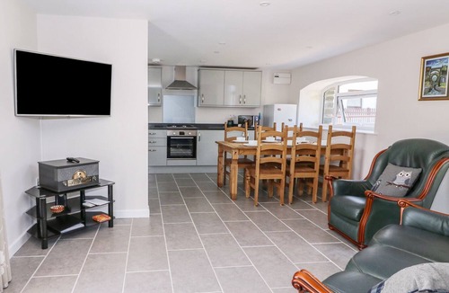 Llangeler Cottage | CILGWYN BACH, pet friendly, country holiday cottage in Llandysul
