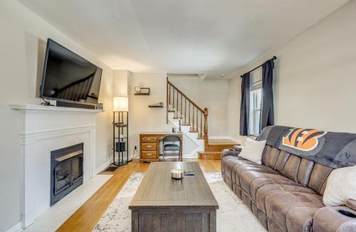 Latonia House | Cincy Area Bungalow w/Deck & Yard, Pets Welcome!
