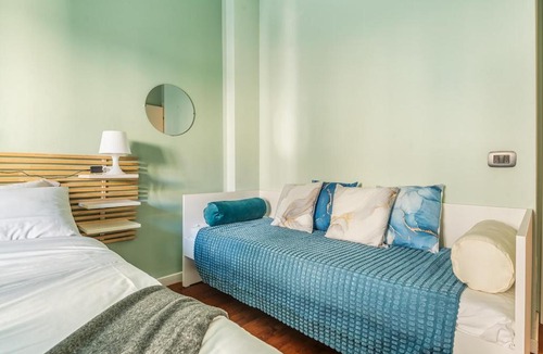 Stazione Apartment | CINEMA Airport 6 MINUTE warmed Idropool and patio