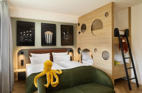Innenstadt-West Hotel | Cinema City Hotel Europaplatz Karlsruhe - Brand New Boutique Hotel 2025 -