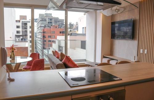 Financial District Apartment | Cinnamon Suite - Comfy - Private- NEW - Stylish