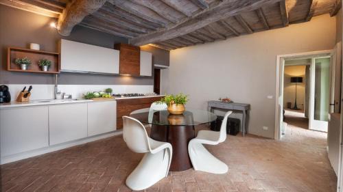 Montecatini Val di Cecina Villa | Cinque Cipressi 8, Emma Villas