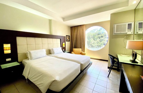 Bacolod Hotel | Circle Inn - Hotel & Suites
