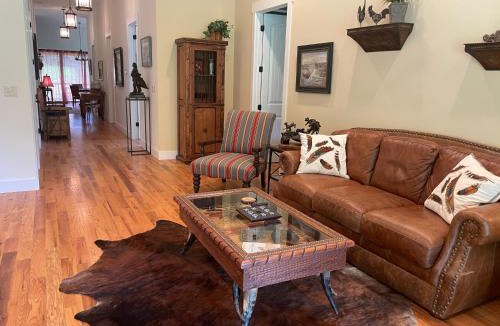 Pisgah Forest House | Circle Square Farm - 15min to Brevard!
