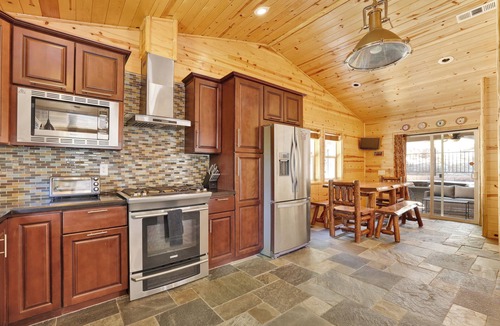Boulder Bay Cabin | Circle Views #1602