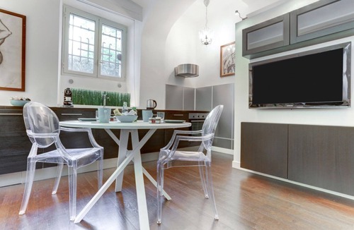 Ripa Apartment | Circo Massimo Events Apartment | Metro - Home and More