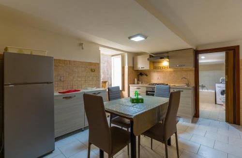 Naples City Centre Apartment | Cirillo 60