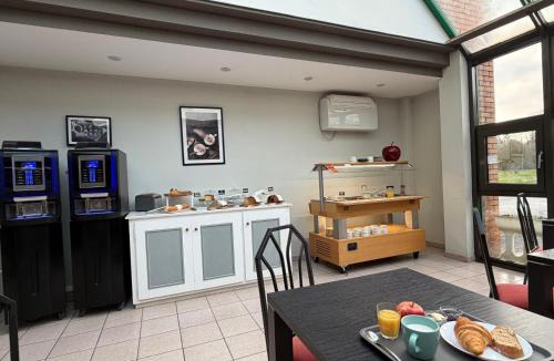 Romorantin-Lanthenay Hotel | Cit'Hotel LA PYRAMIDE