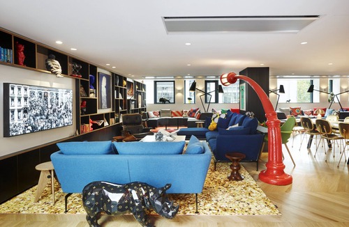 Faubourg-du-Roule Hotel | citizenM Paris Champs-Élysées