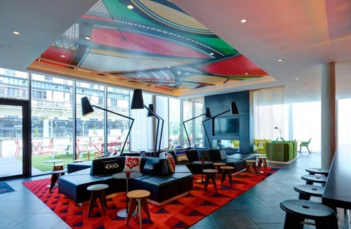 Parc-Nord Hotel | citizenM Paris La Défense