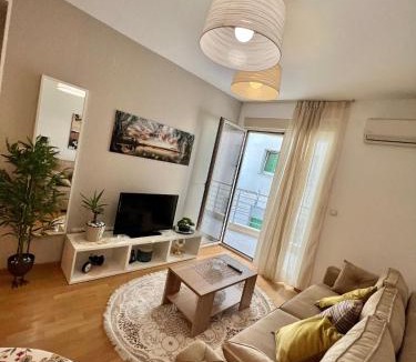 Gospostina Apartment | City Centre Getaway