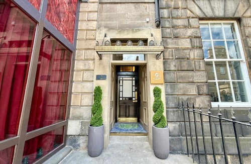 New Town Apartment | City Centre Luxury Studio for 2