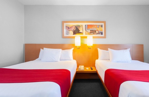 Celaya Hotel | City Express by Marriott Celaya Parque
