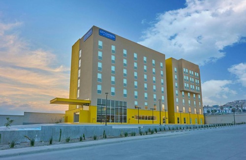 La Joya Hotel | City Express by Marriott Tijuana El Florido