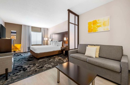 Southwest Orlando Hotel | City Express by Marriott Orlando International Drive