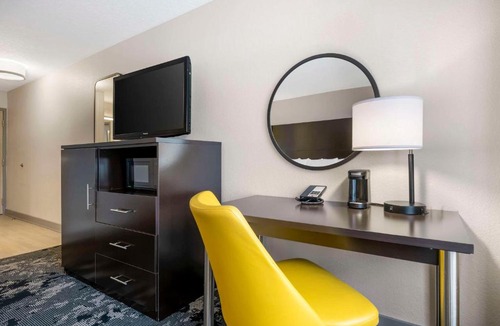 Southwest Orlando Hotel | City Express by Marriott Orlando International Drive