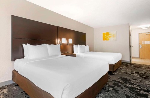 Southwest Orlando Hotel | City Express by Marriott Orlando International Drive