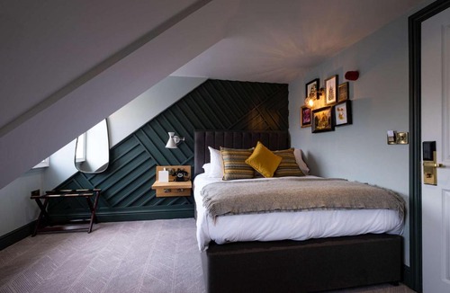 Exeter Hotel | City Gate