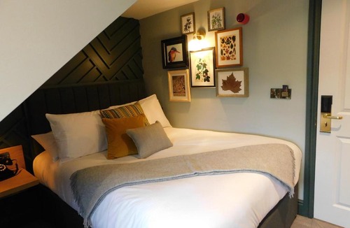 Exeter Hotel | City Gate