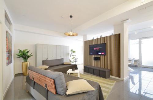 Schwabing-Freimann Apartment | City-Jungle ARTcommodation